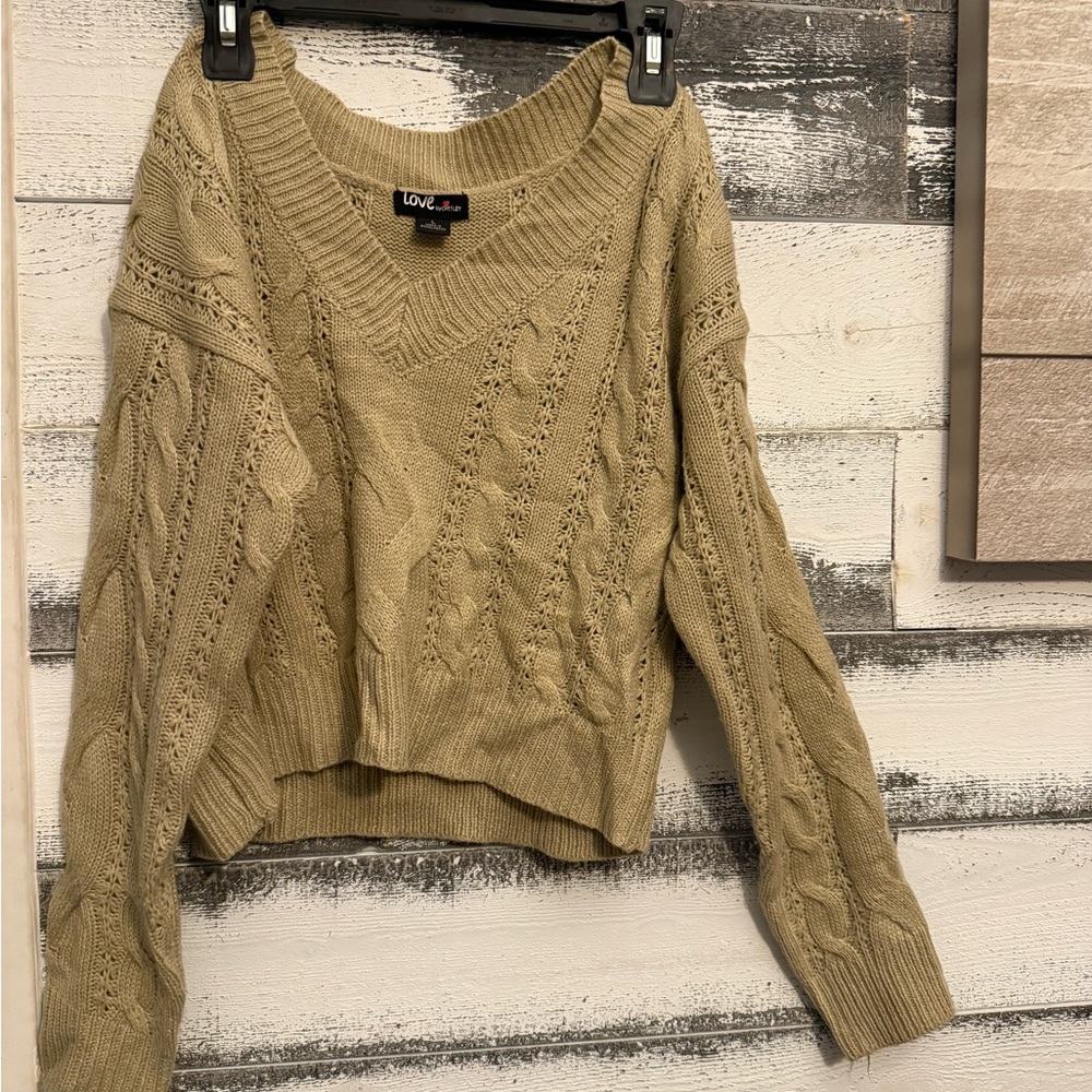 Love Tree Women's Cable Knit Sweater - Tan